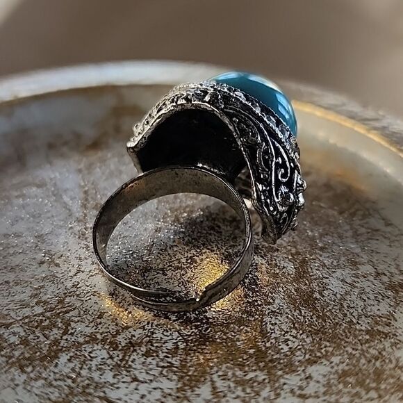Vintage Enamel and Rhinestone Raised Adjustable Ring - Picture 5 of 14